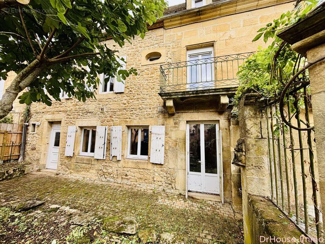 Appartement à SARLAT-LA-CANEDA