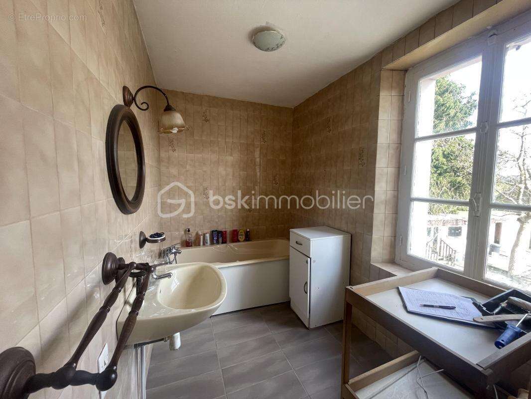 Maison à CERISY-LA-FORET