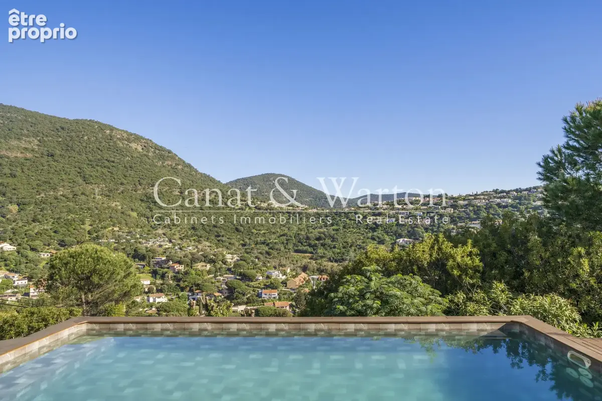 Villa rénovée avec piscine à cavalaire avec vue mer & collines - photo 13