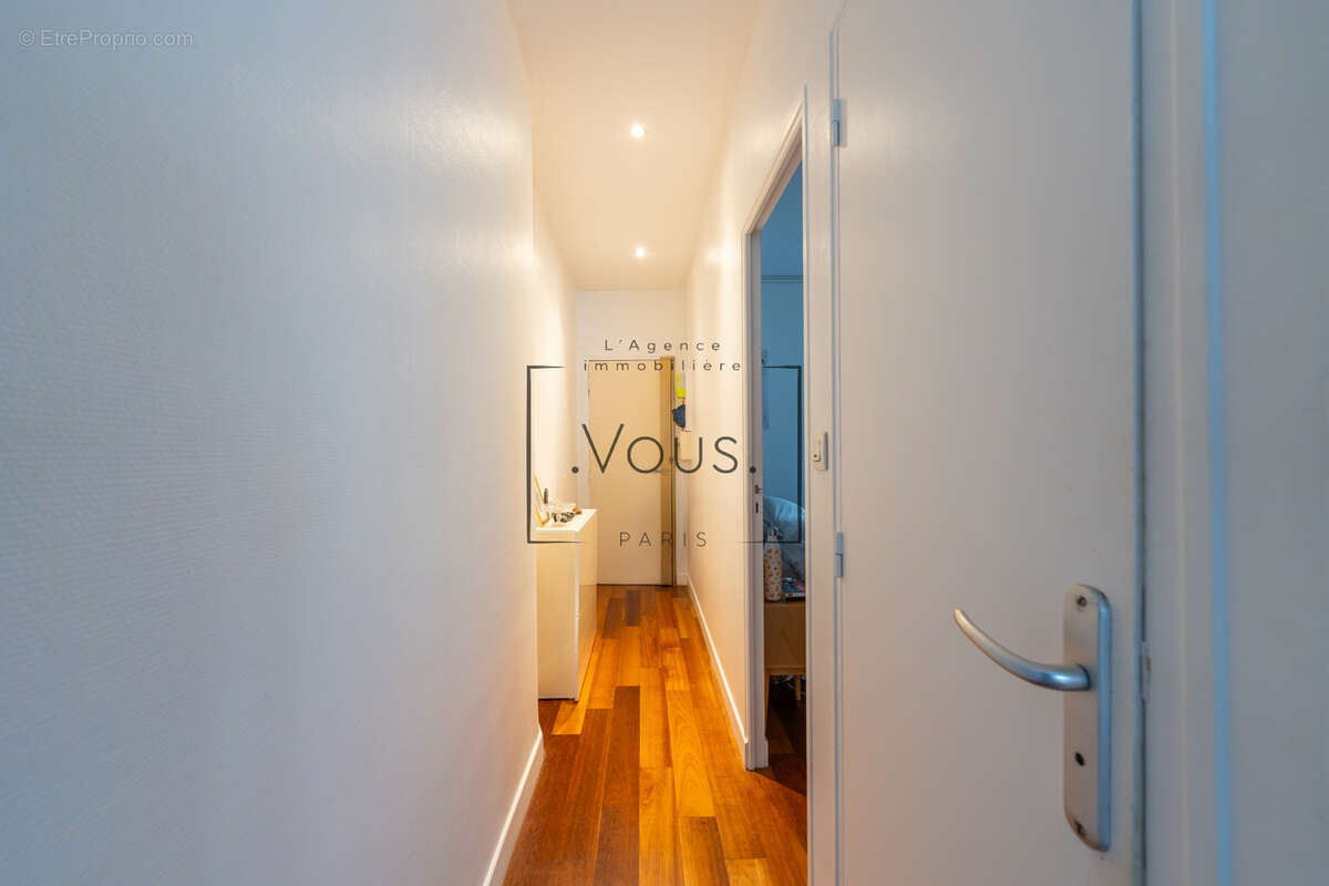 Appartement à PARIS-1E
