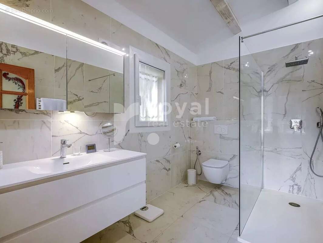 Maison à MOUGINS