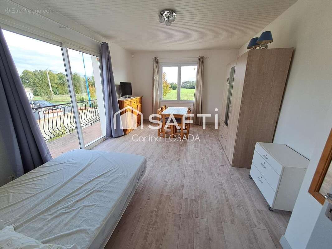 Photo 5 - Maison à LES MAGNILS-REIGNIERS