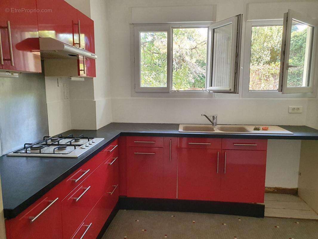Nantes - CANCLAUX -  Rue de Gigant -Appartement 3 pièces avec cave et stationnement privatif sécurisé - photo 2