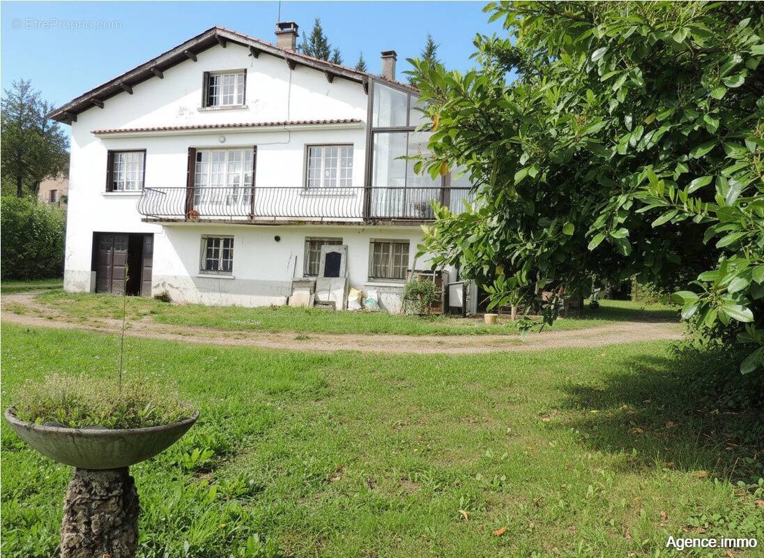 Maison à VILLEFRANCHE-DE-ROUERGUE