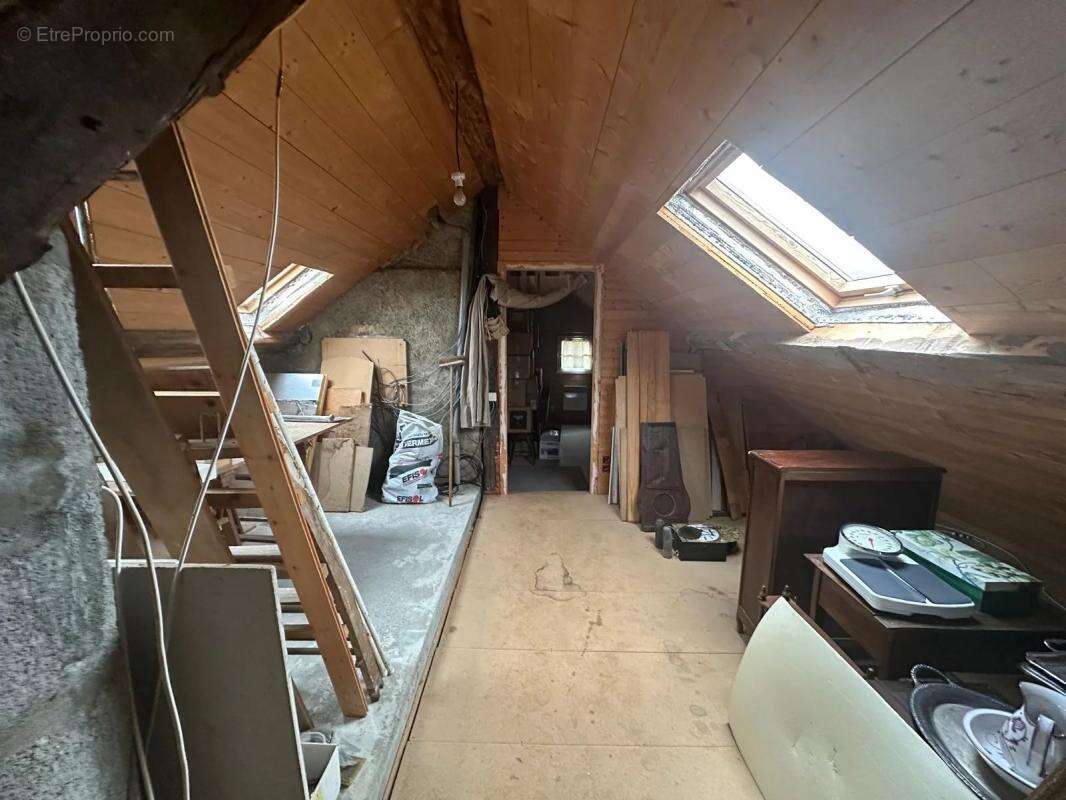 Maison à VIVIERS-DU-LAC