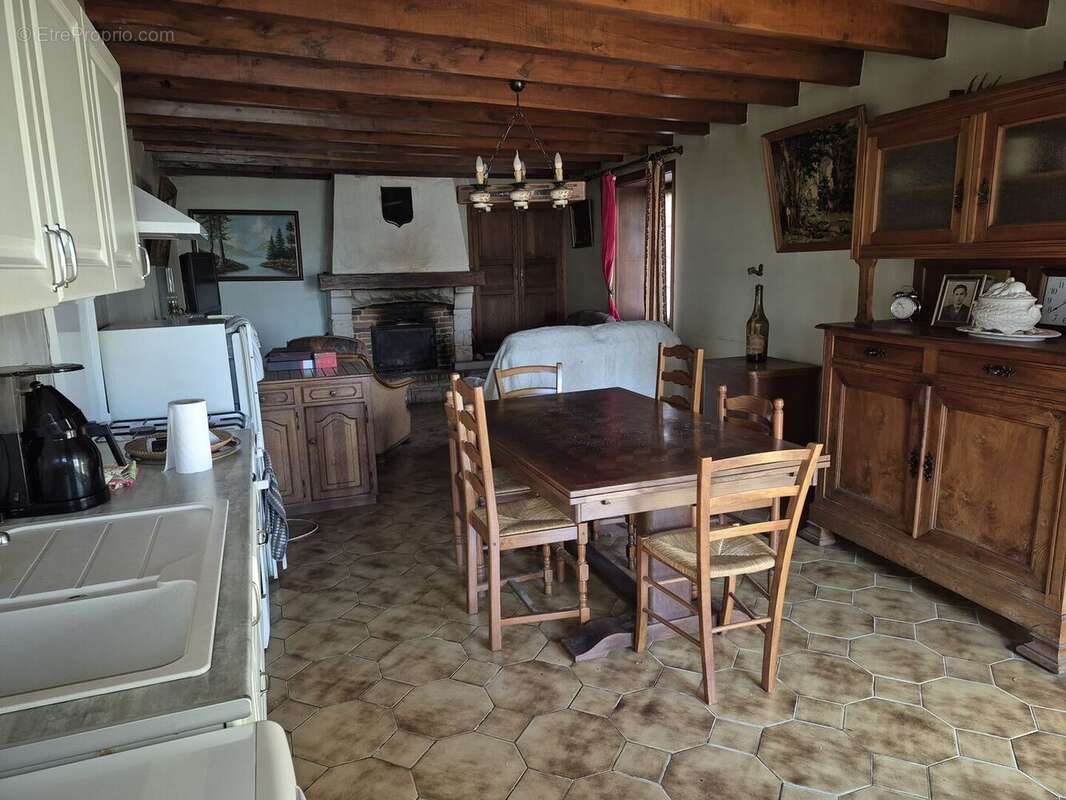 20260319105836 - Maison à CHAZELLES