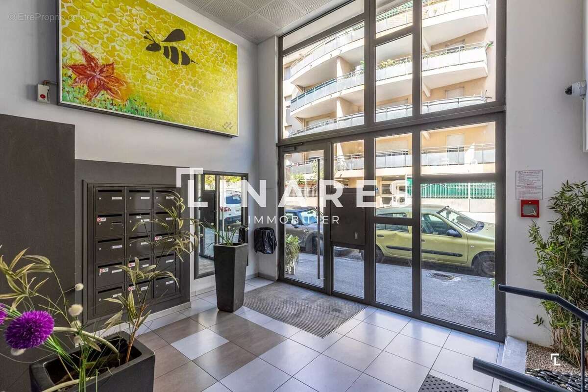 PRUNEL - Appartement T3 de 62m² - Terrasse - 13005 BAILLE - photo 10