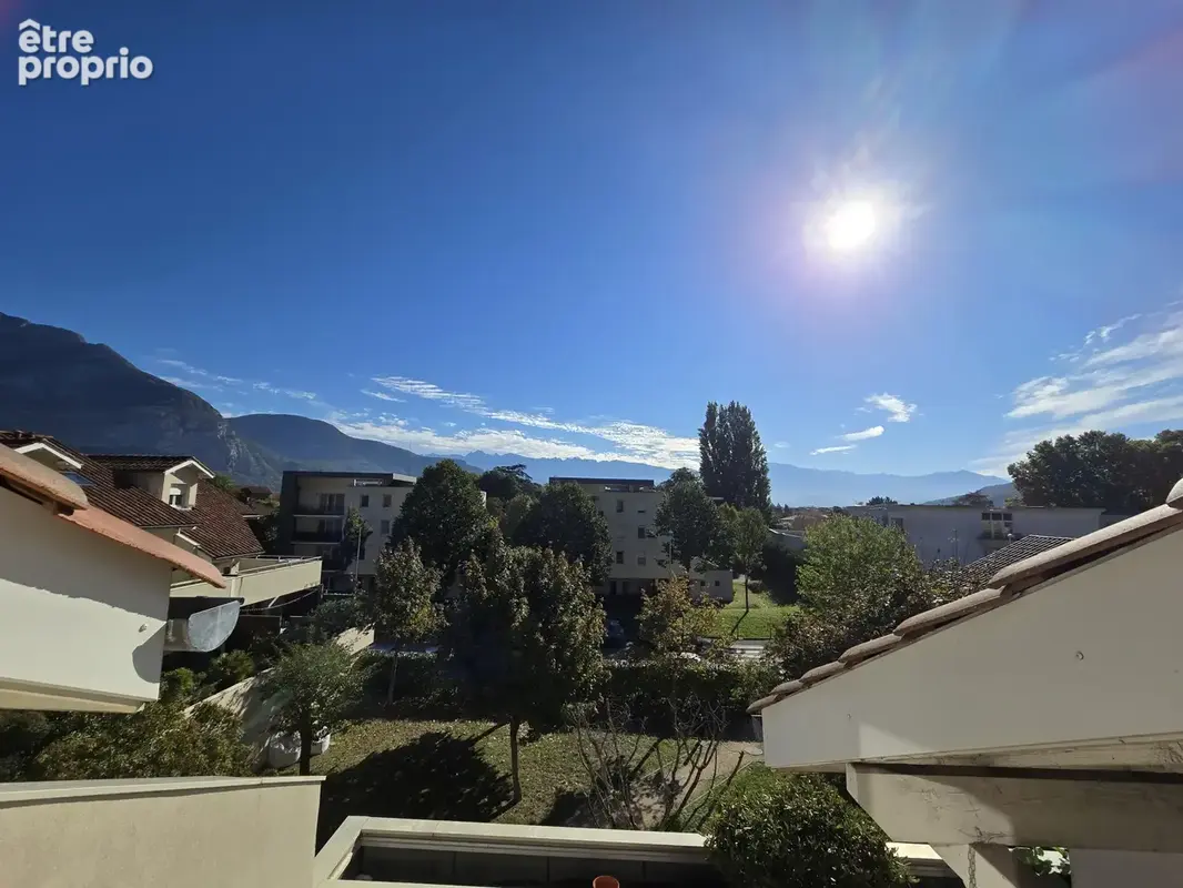 SASSENAGE - T5 en Duplex avec Terrasse - photo 12