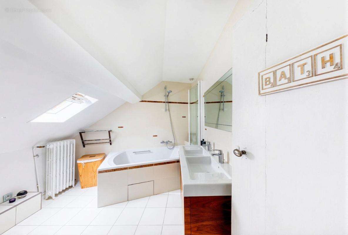 Maison 8 pièces de 235 m² habitables avec jardin et garage à vendre à Triel sur Seine (78) - photo 14