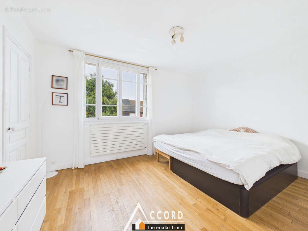 Maison à SARTROUVILLE