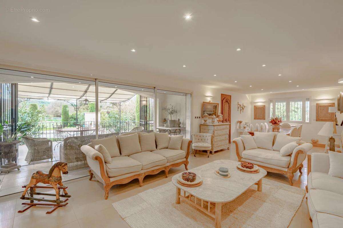 Maison à SAINT-VICTORET