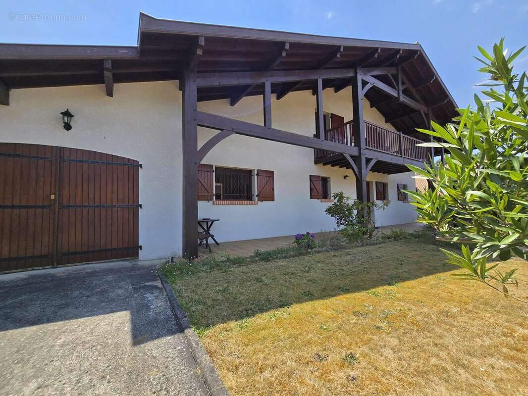 Maison 170 m² à Leon  - photo 2