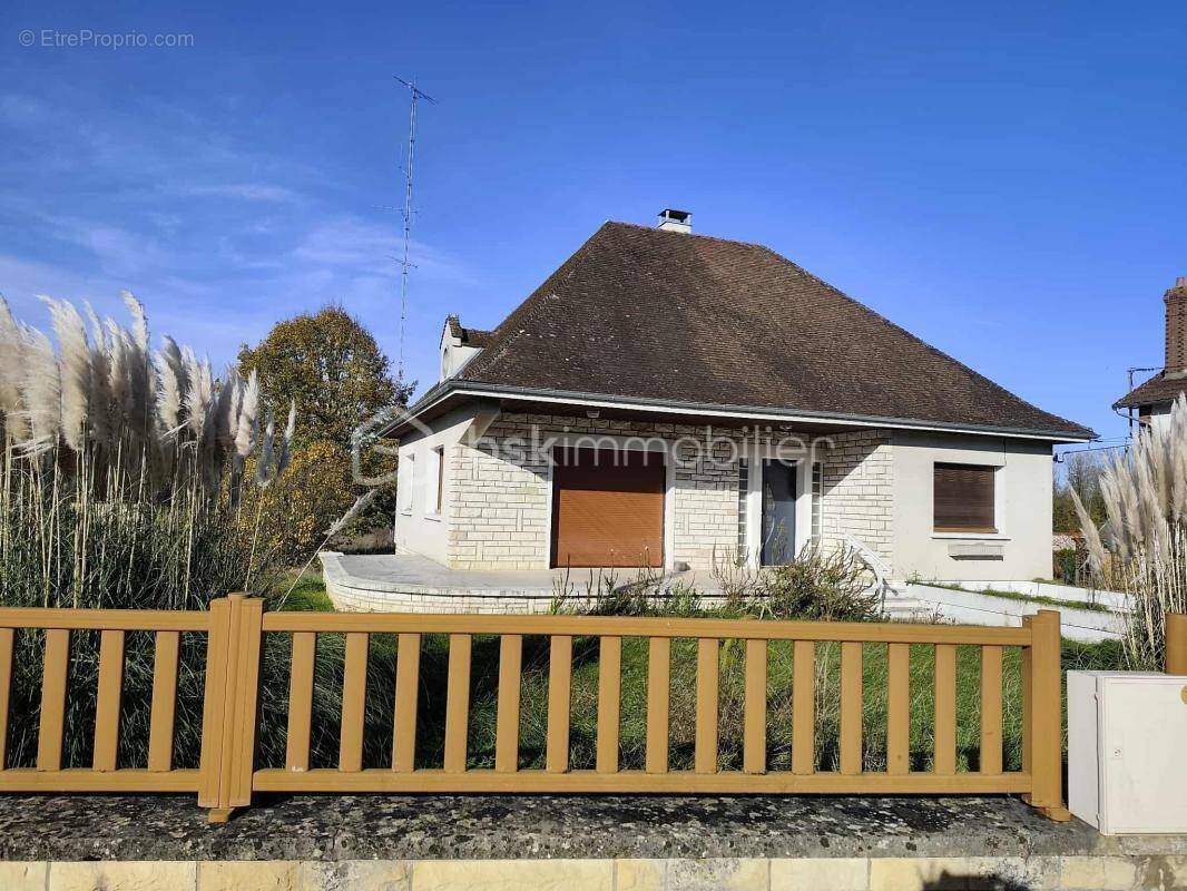Maison à SENAN