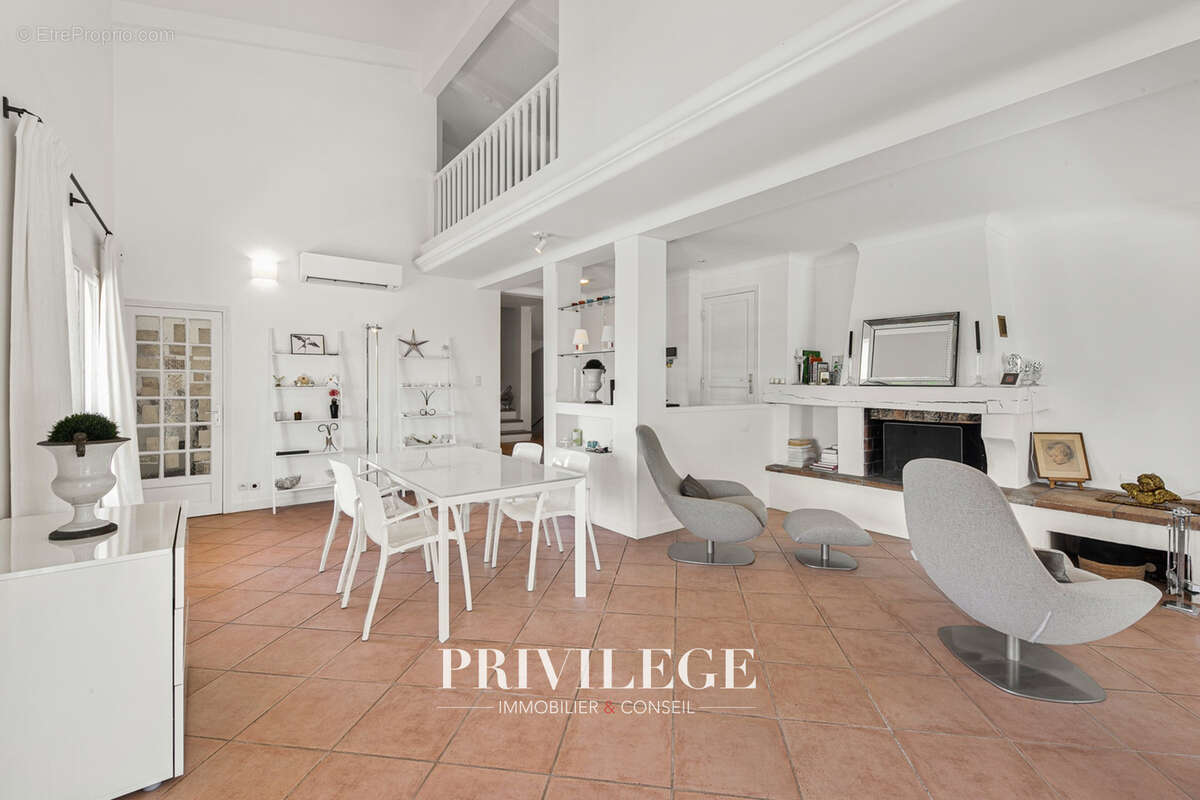 Maison à LA COLLE-SUR-LOUP