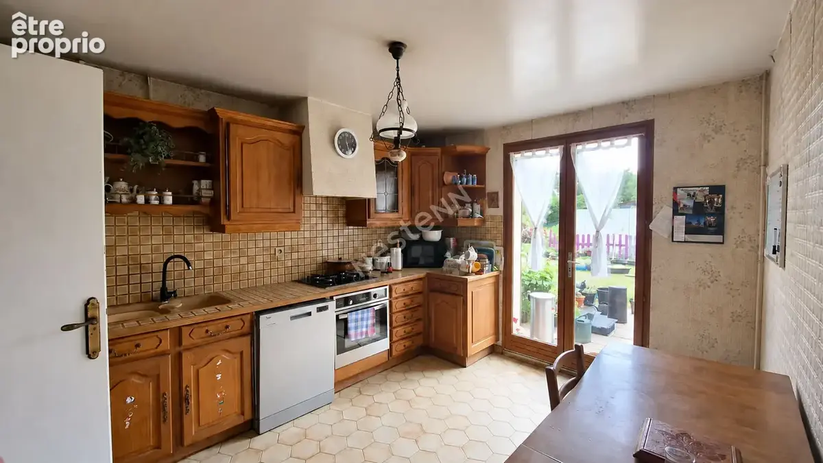 Maison traditionnelle 5 pièces à vendre à Belloy-en-France - 307 000 - photo 4