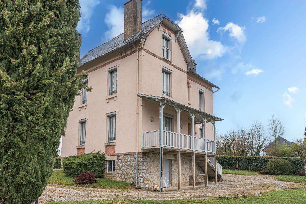 Maison à SAINT-GERMAIN-LES-BELLES