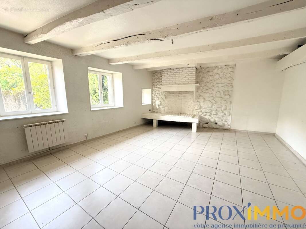 Appartement à LA BUISSE
