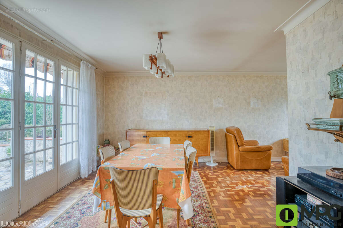 Maison à MONSEMPRON-LIBOS