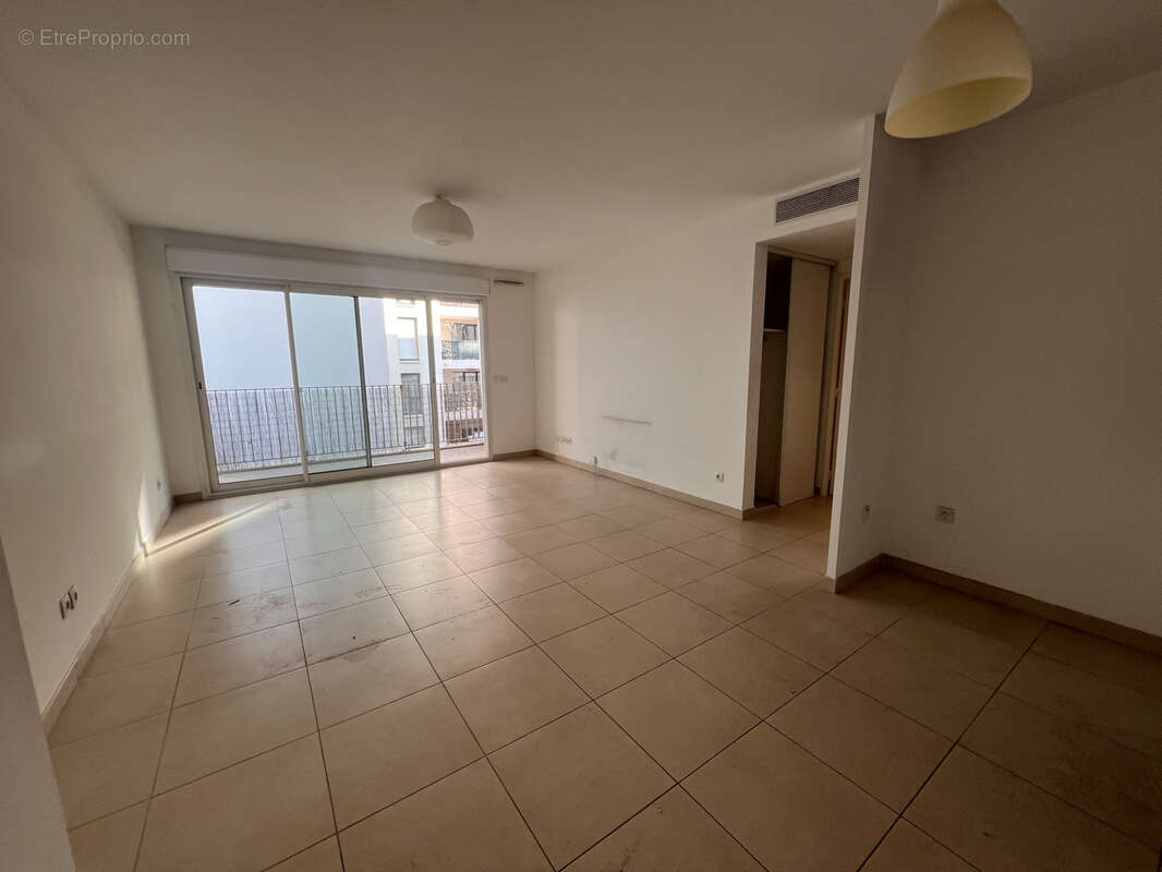 Appartement à MARSEILLE-7E