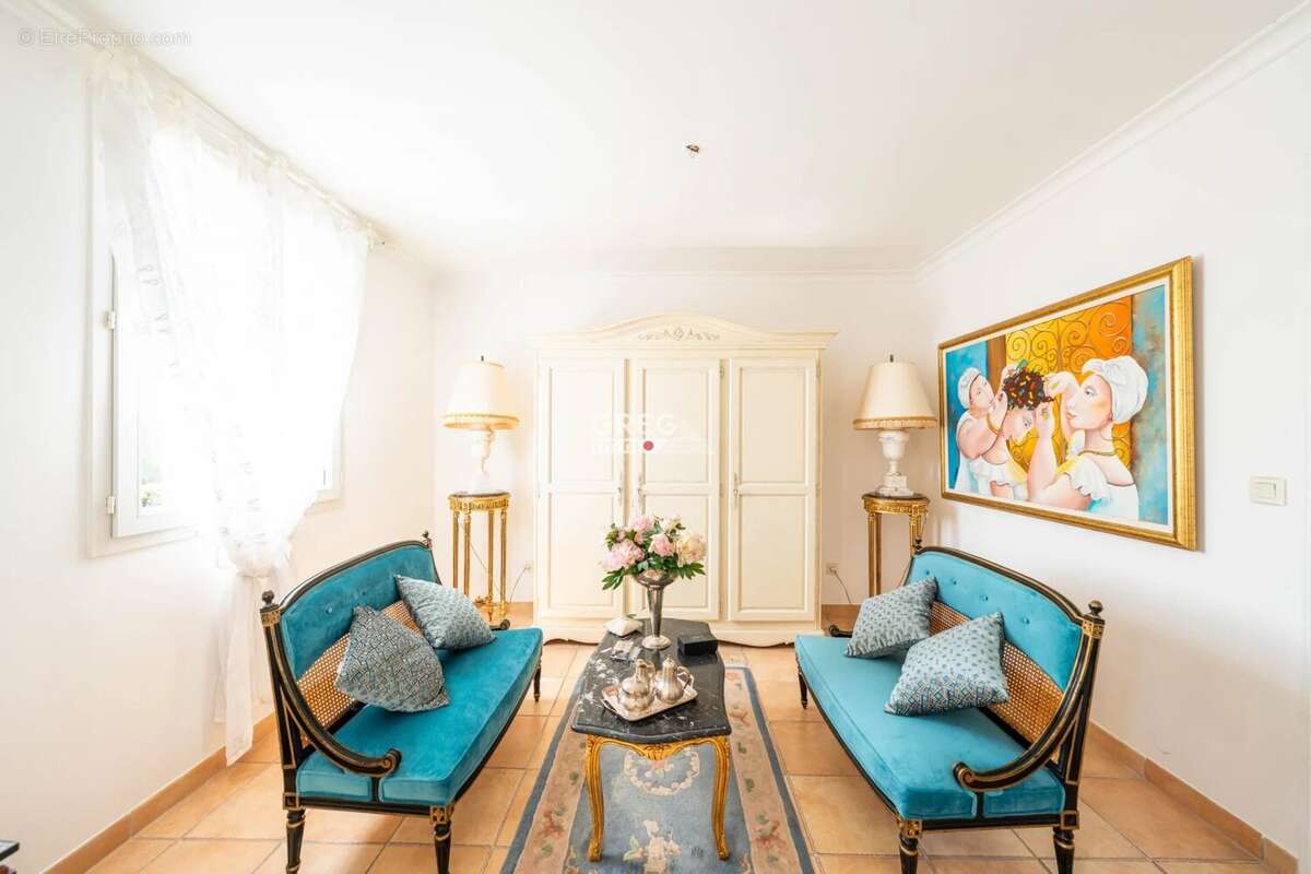 Maison à VILLENEUVE-LOUBET