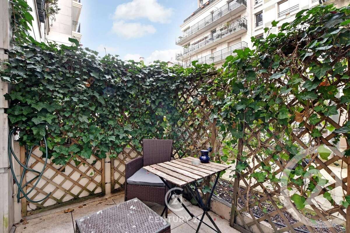 Appartement à PARIS-15E