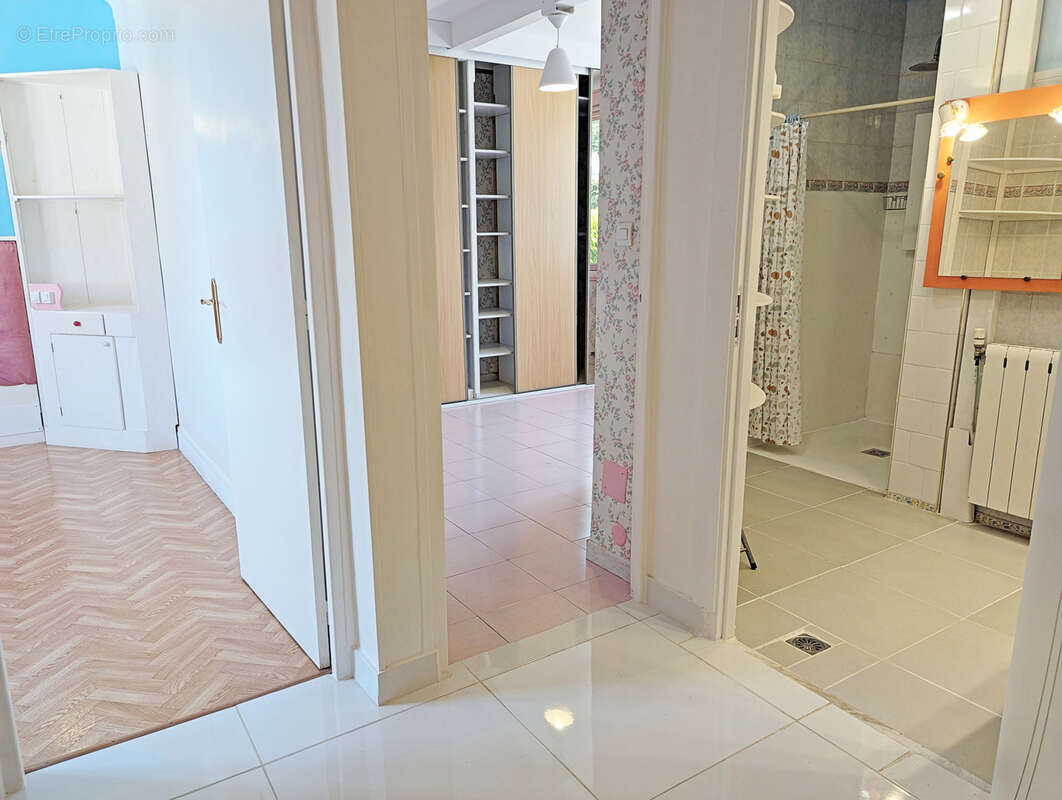 Maison familiale proche zone commerciale - photo 13