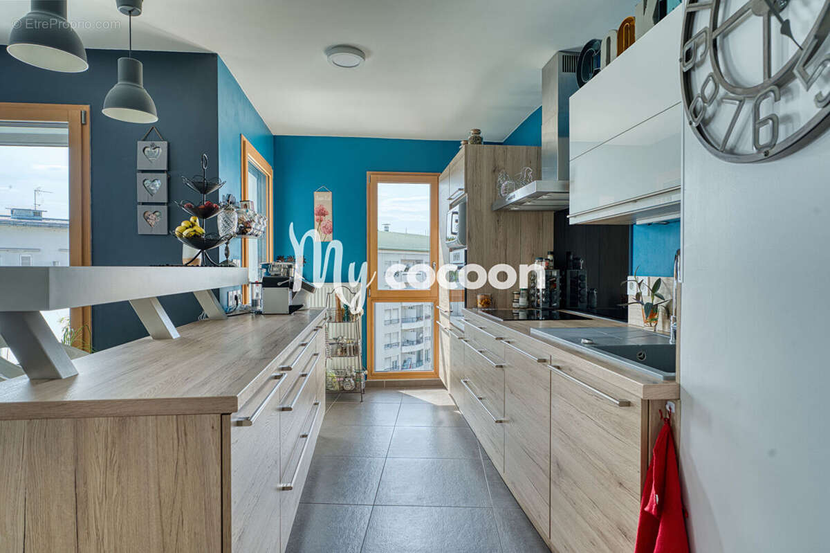 Appartement à LYON-8E