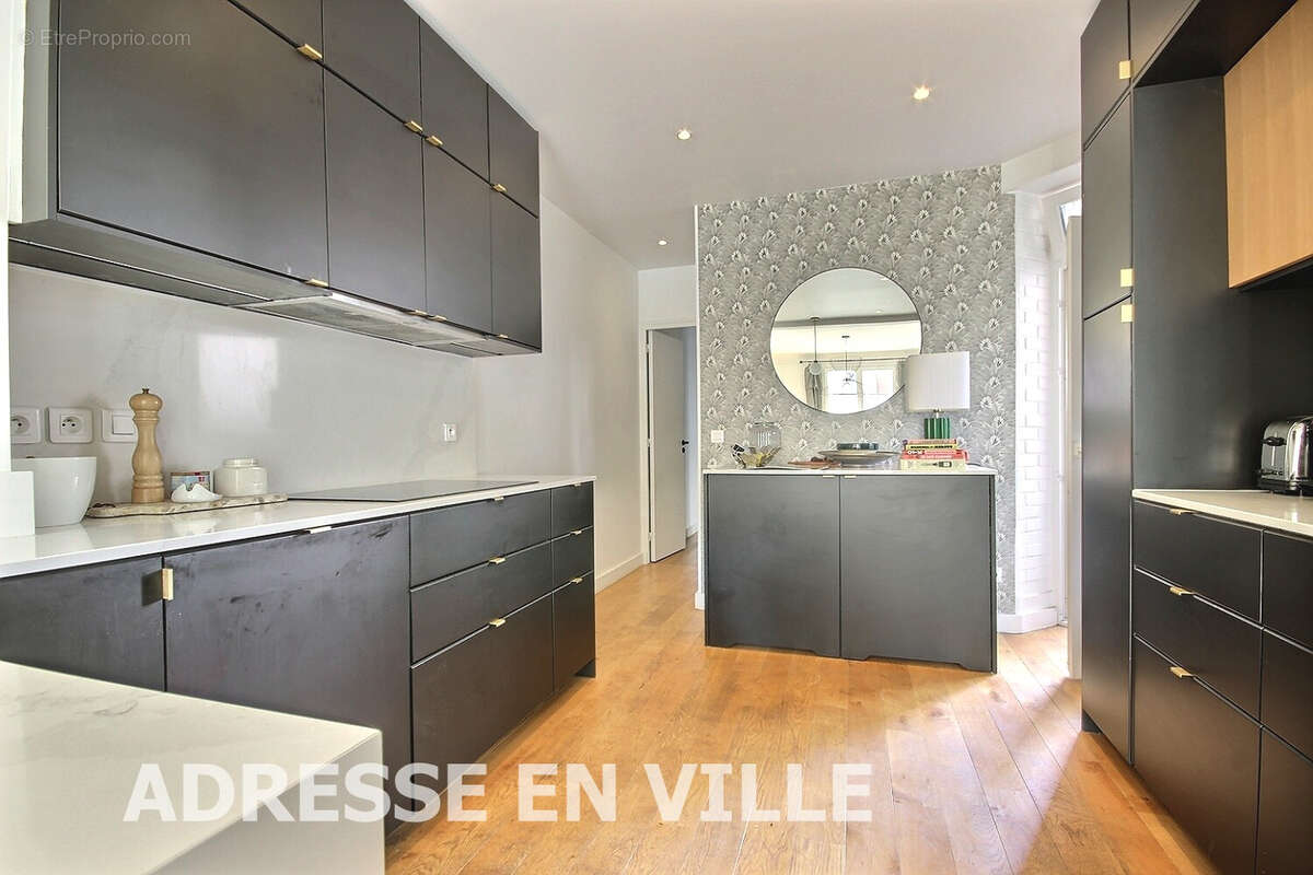 Appartement à LEVALLOIS-PERRET