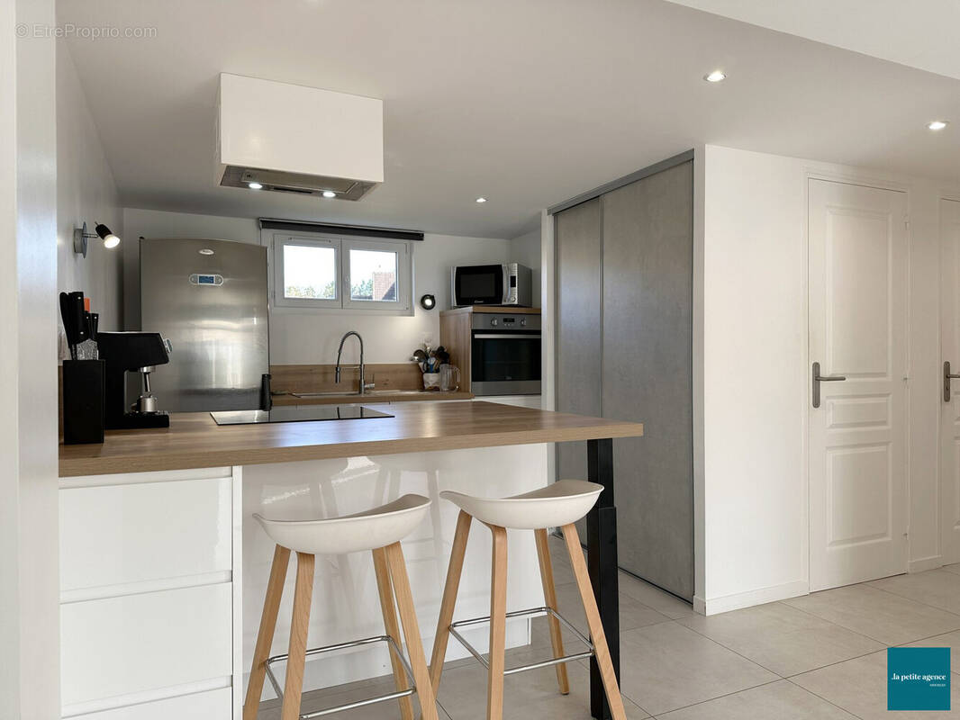 Maison à QUERQUEVILLE