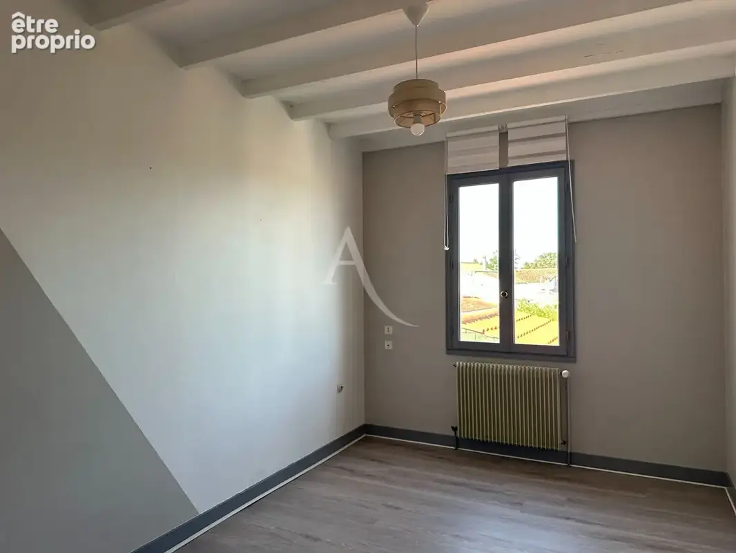 Grande maison familiale de 193.96 m2 avec piscine à Rochefort - photo 9