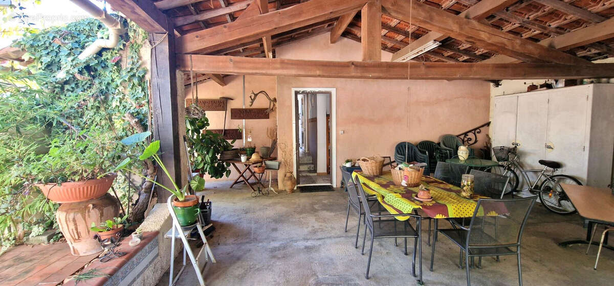 Maison à CUXAC-D&#039;AUDE