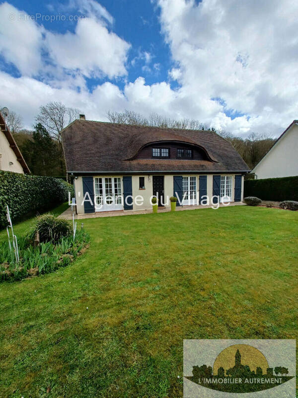 Maison à GUIGNECOURT