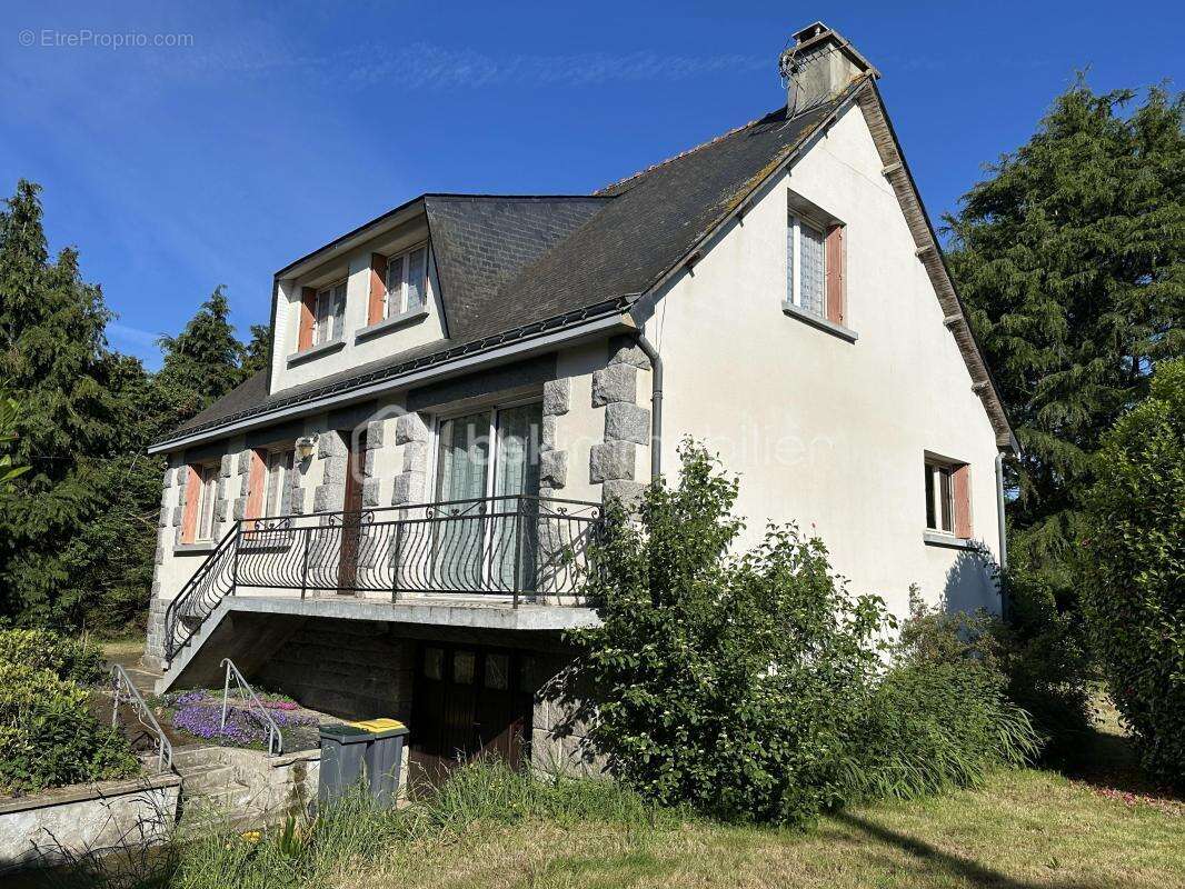 Maison à MENEAC