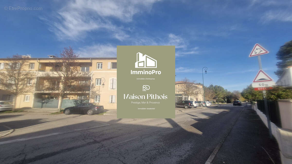 Appartement à LA ROQUE-D'ANTHERON