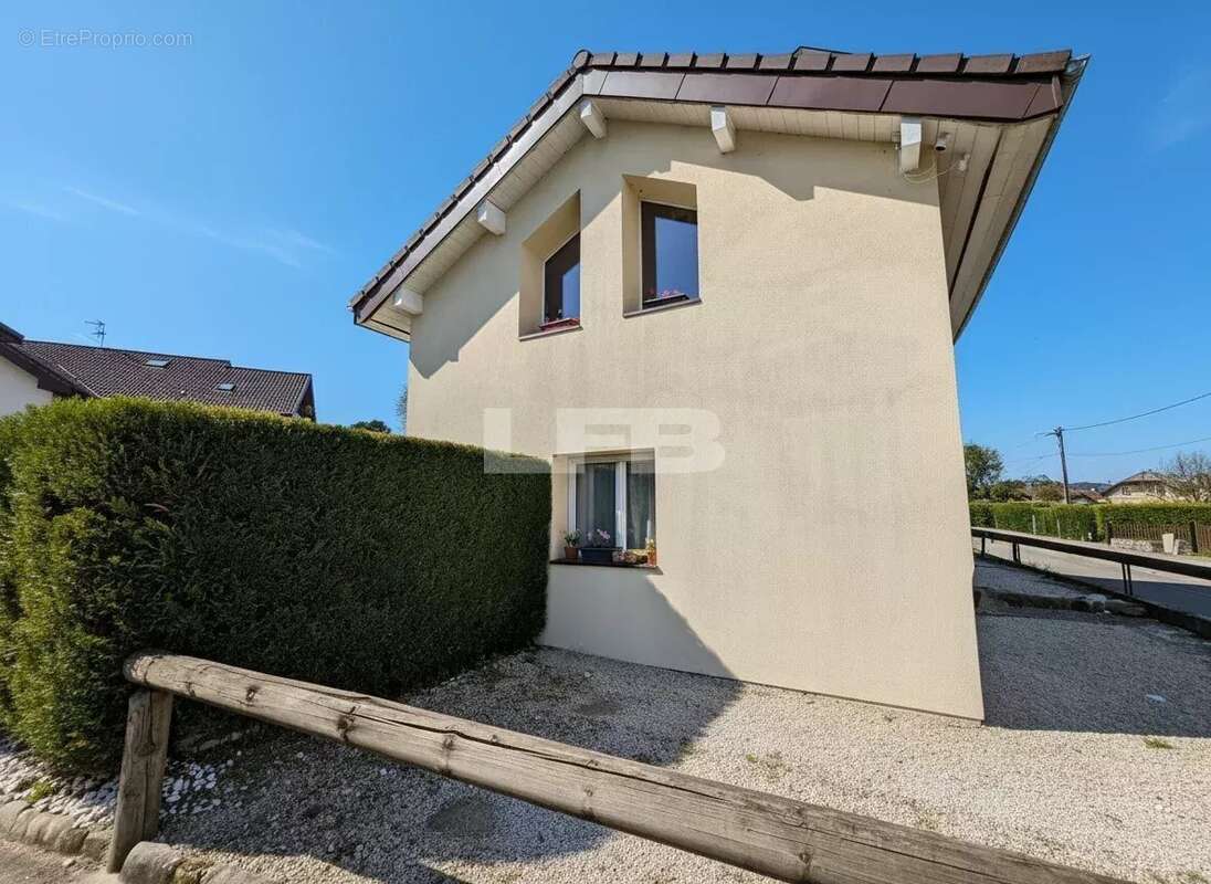 Maison à RUMILLY