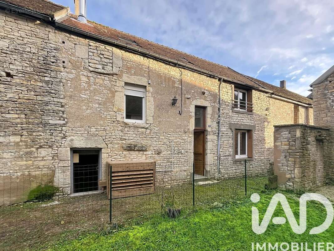 Maison 71 m² à Vermenton  - photo 3