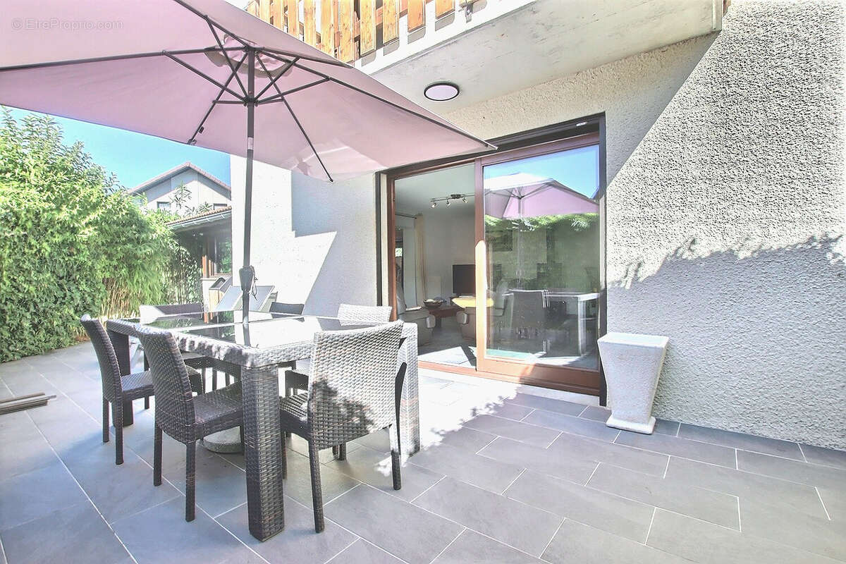 Maison à LA ROCHE-SUR-FORON