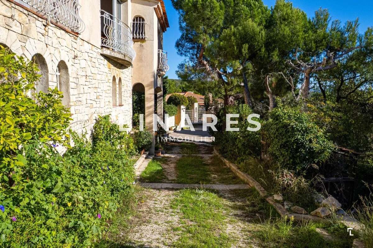 Maison à SAUSSET-LES-PINS