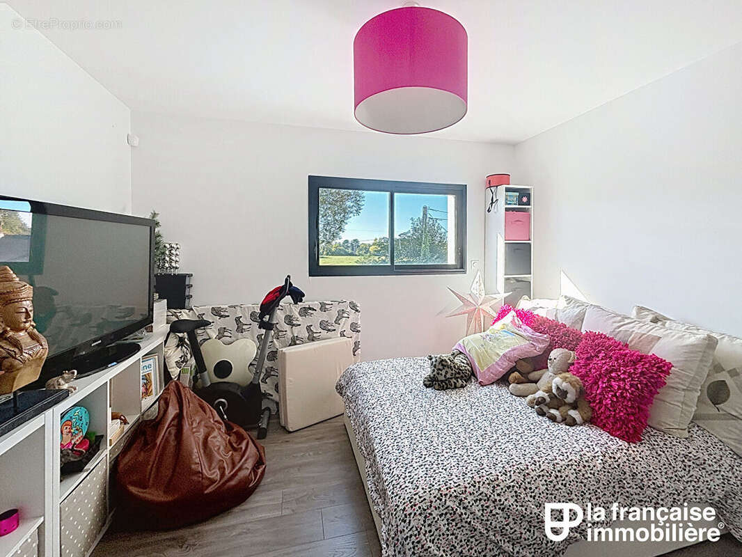 Maison à VERN-SUR-SEICHE