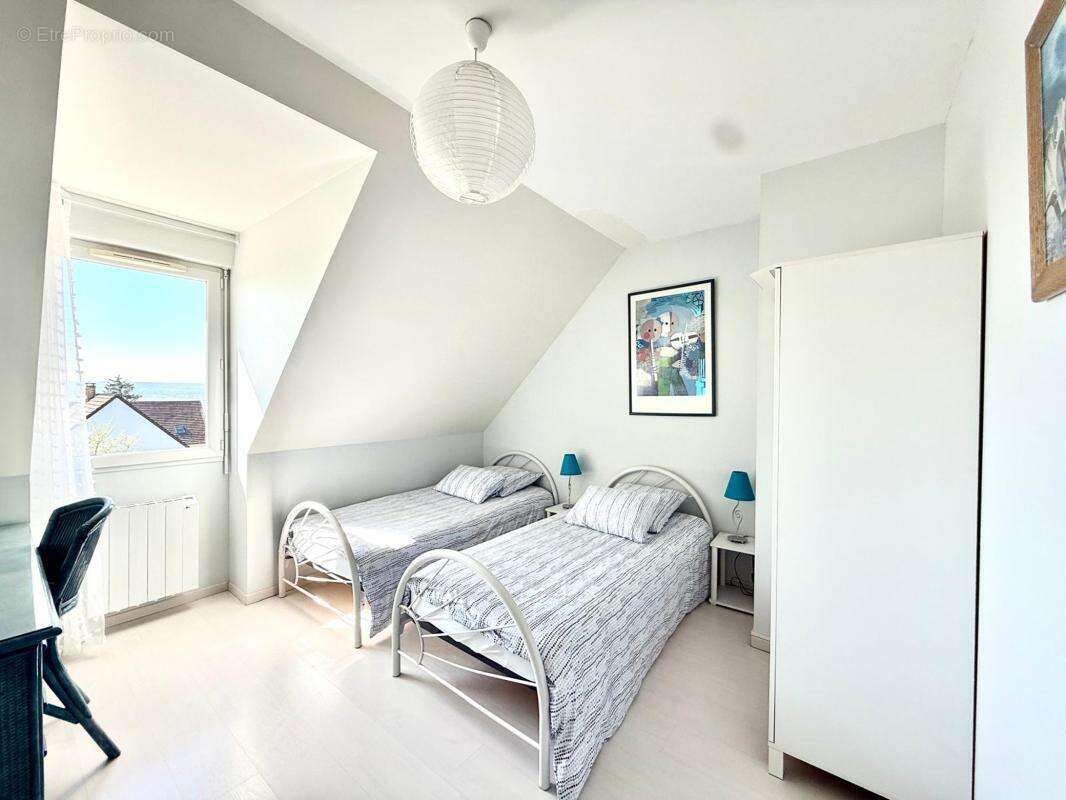 Maison à MEZY-SUR-SEINE