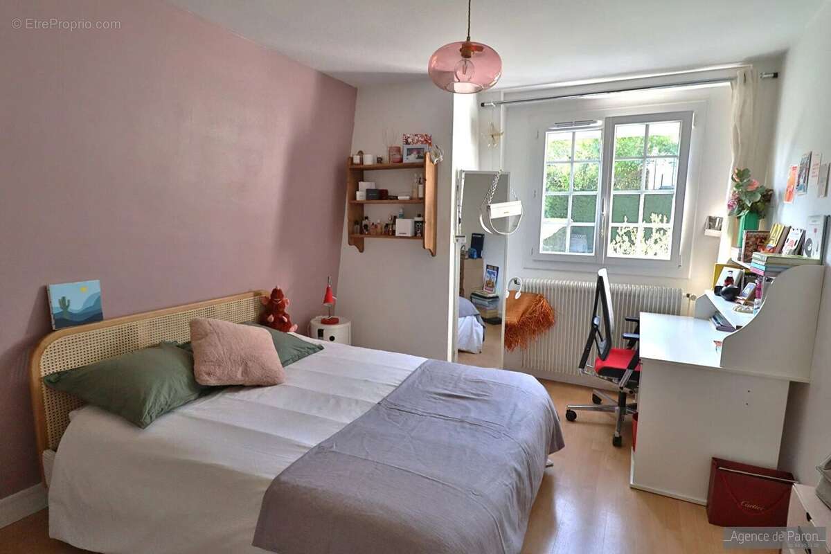 Maison à VERRIERES-LE-BUISSON