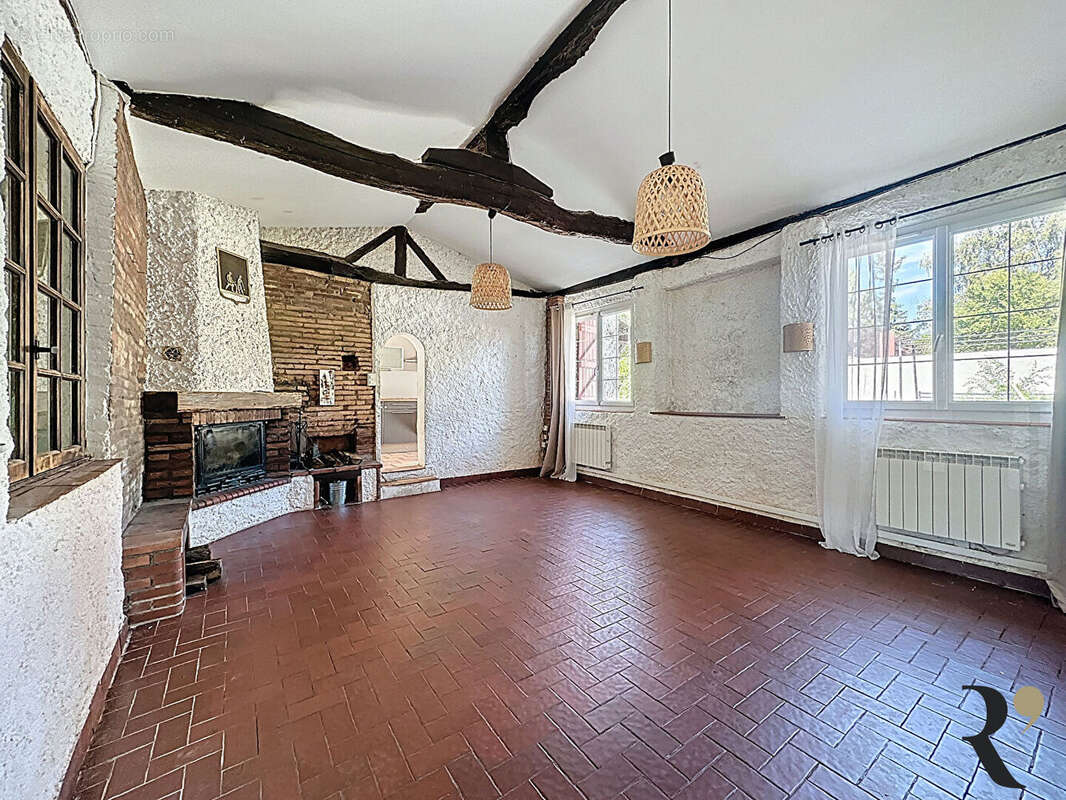 Maison à SAINTE-FOY-D&#039;AIGREFEUILLE