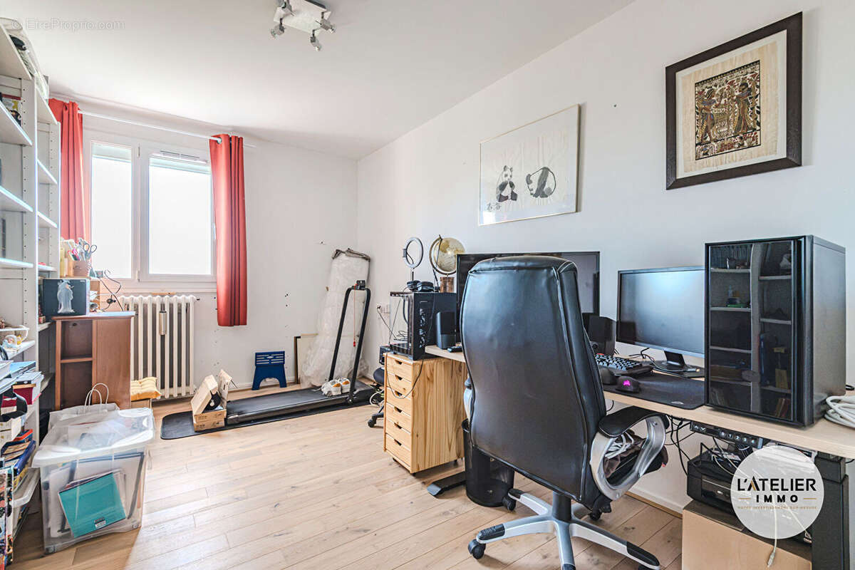 REIMS - Appartement 60 m² - 2 chambres - 7e étage avec ascenseur ? Vue panoramique - photo 9