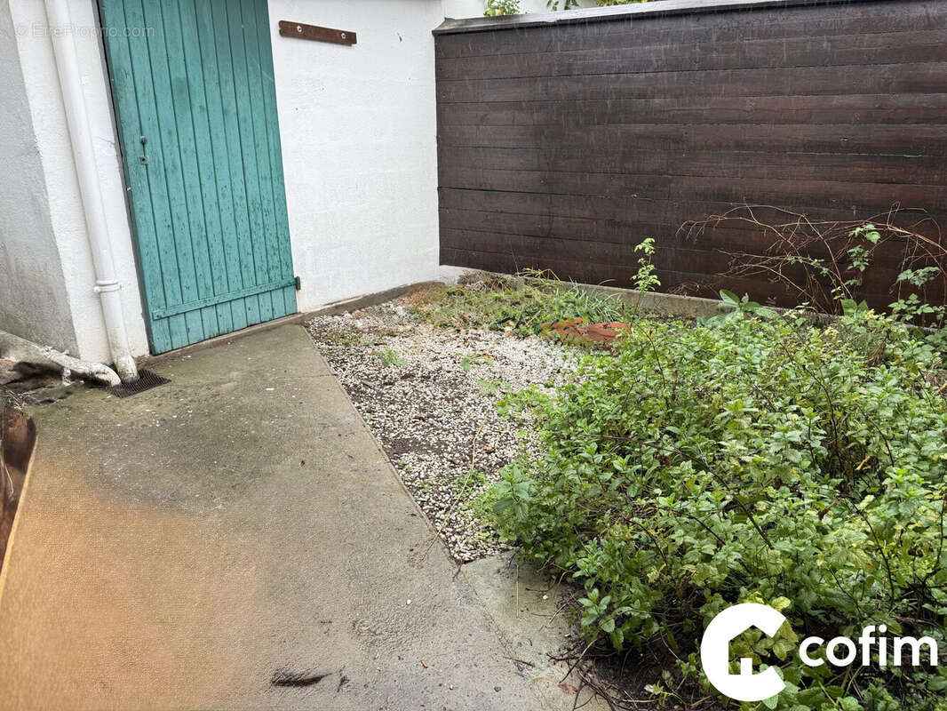 cour arrière - Maison à LABOUHEYRE