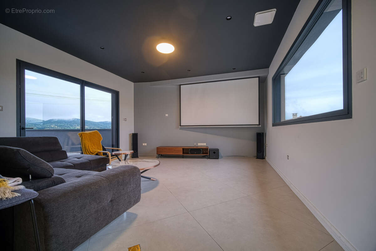 Maison à SAINT-SYMPHORIEN-SOUS-CHOMERAC