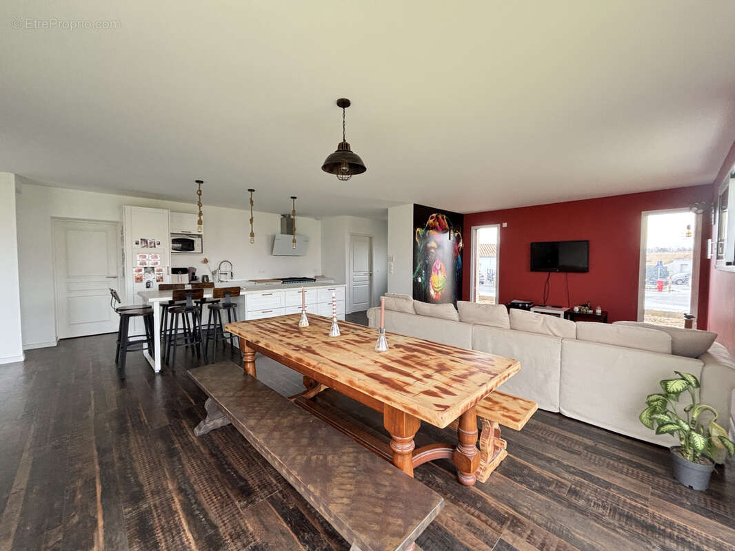 Maison à LE GIROUARD