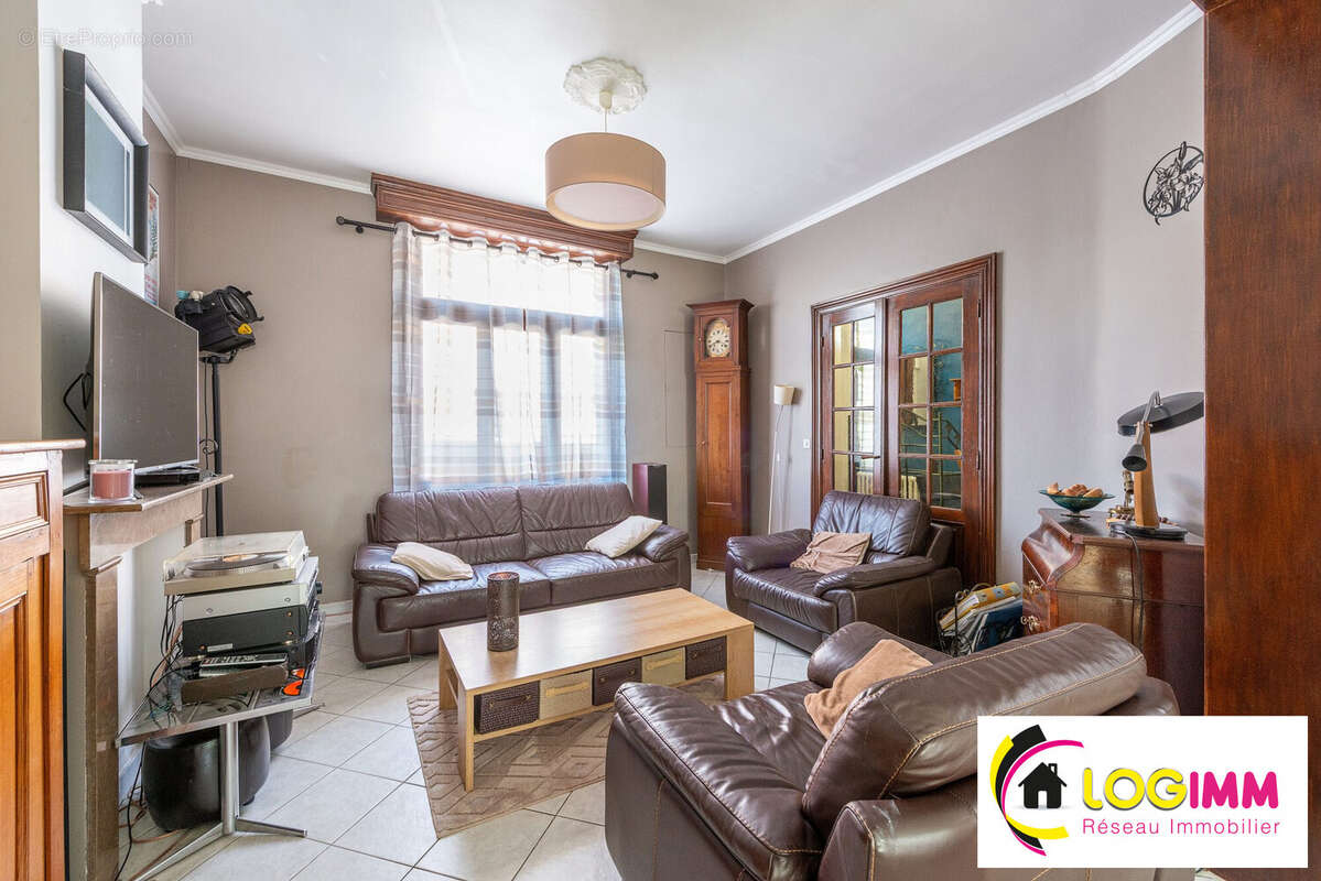 Maison 158 m² à Valenciennes  - photo 2