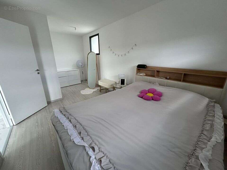 Maison à FONTAINE-ETOUPEFOUR