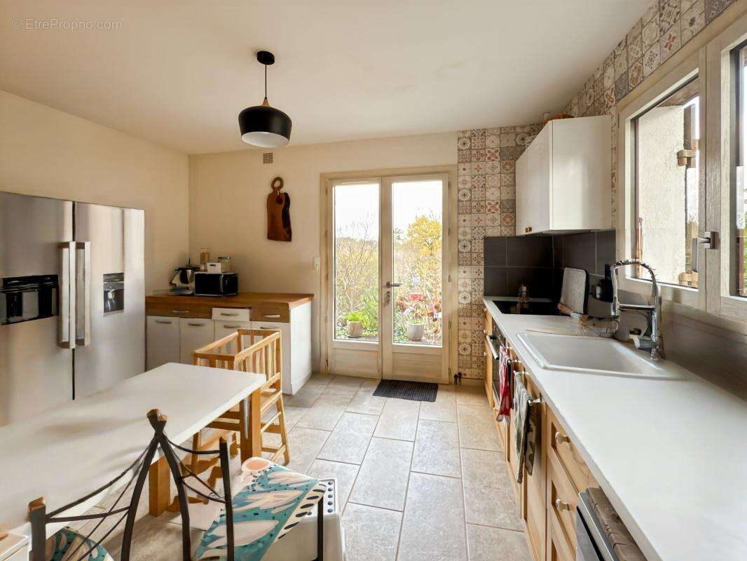 Maison à CHATEAU-L&#039;EVEQUE