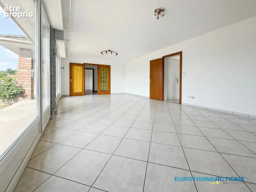 Villa de Plain-pied de 176m² sur 9,80 ares - photo 11